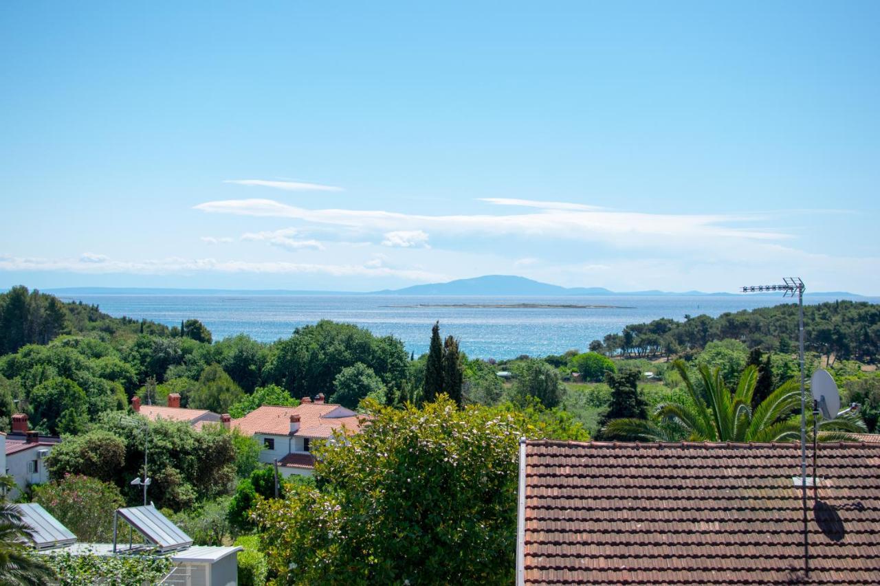 Cozy Apartments Emina Near The Sea Premantura Εξωτερικό φωτογραφία