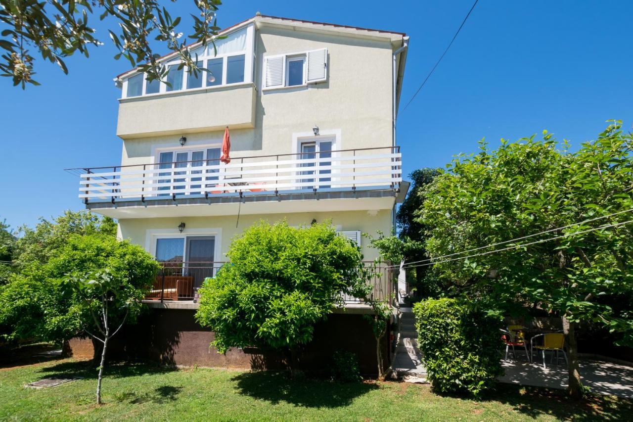 Cozy Apartments Emina Near The Sea Premantura Εξωτερικό φωτογραφία